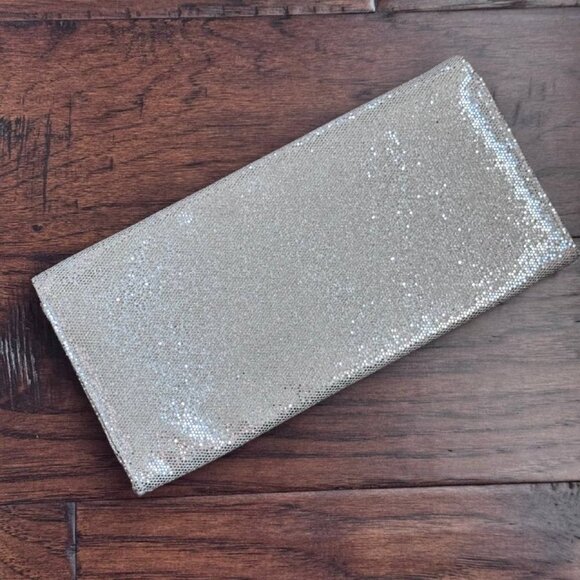 NWOT!  VICTORIA’S SECRET The Sexiest on Earth Sparkly Silver Clutch - Picture 7 of 7
